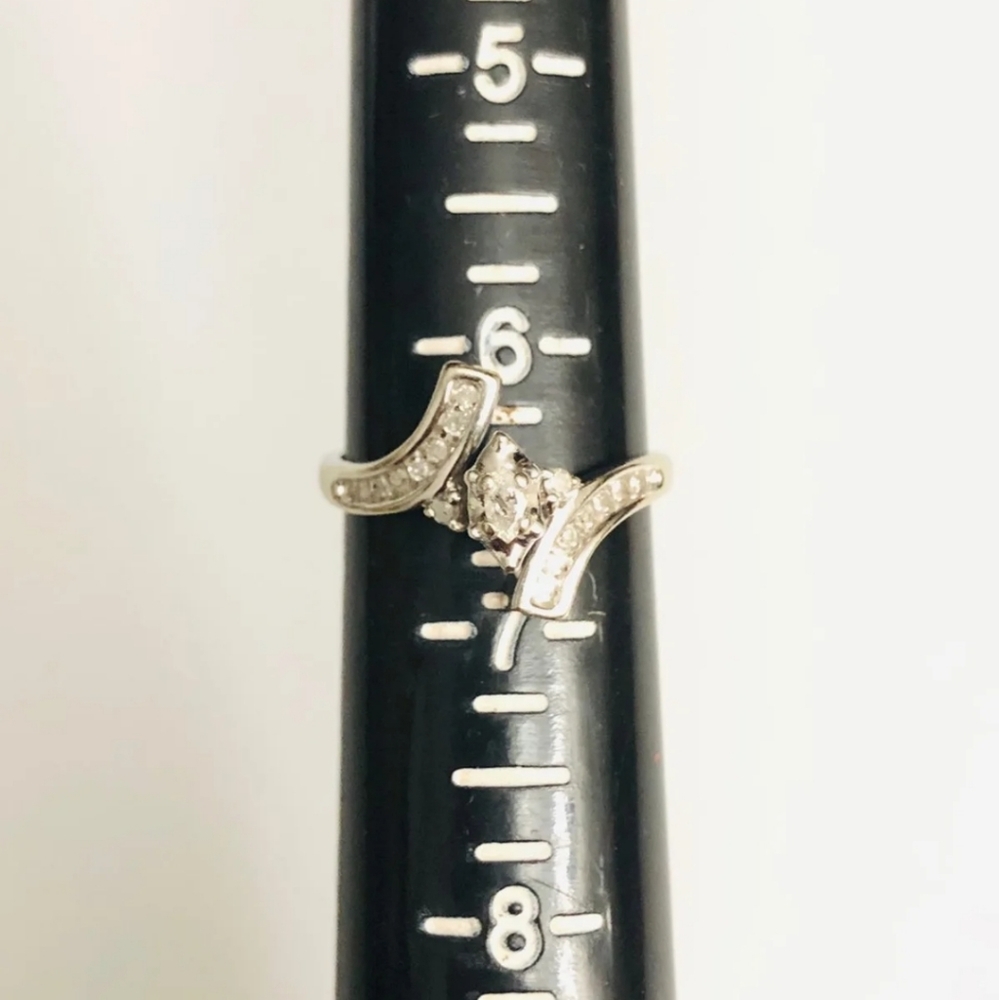 Solid 10k Genuine Diamond Ring - image 7